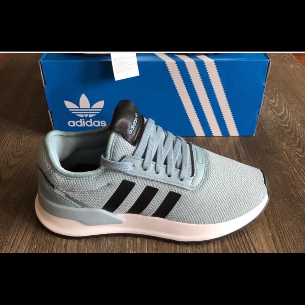 Women’s Adidas Shoe